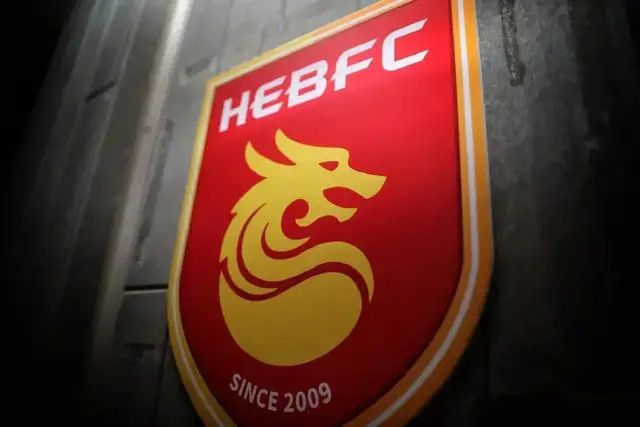 冷艳女警官玉臀迎合